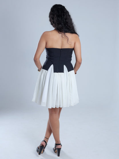 Noirelle Black Short Flared Dress