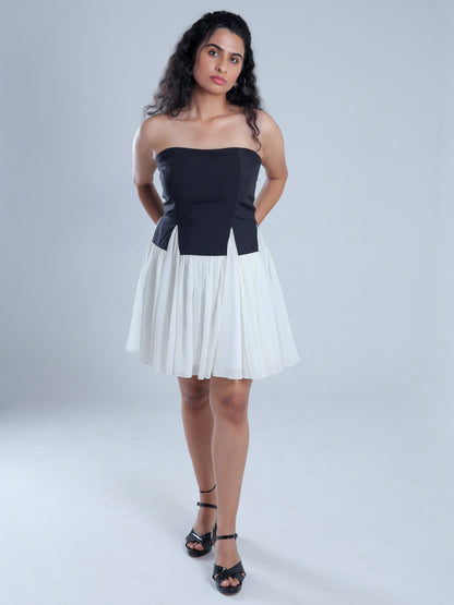 Noirelle Black Short Flared Dress
