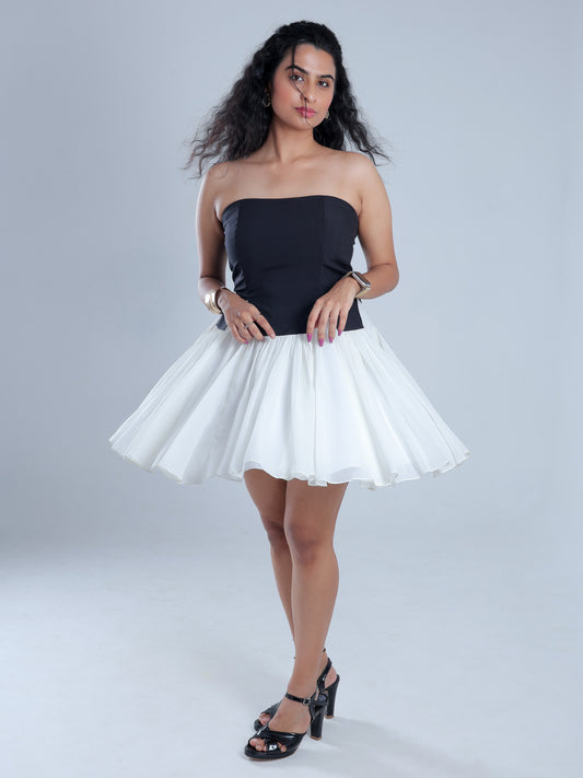 Noirelle Black Short Flared Dress
